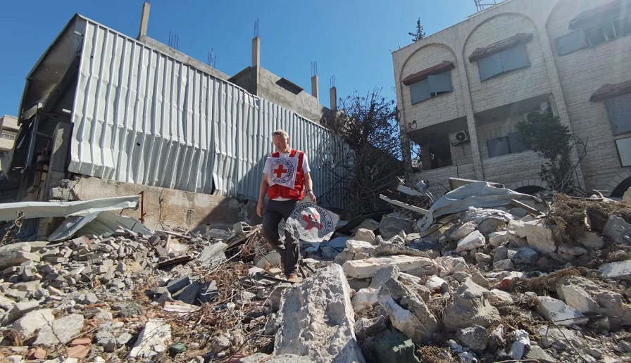 Dadka oo laga sifeynayo Magaalada Gaza6.jpg